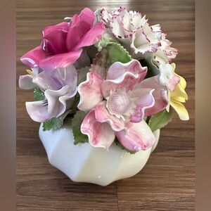 Royal Albert Bone China Flower Bouquet Figurine Hand Painted -4.5" x 3.5" (2006)